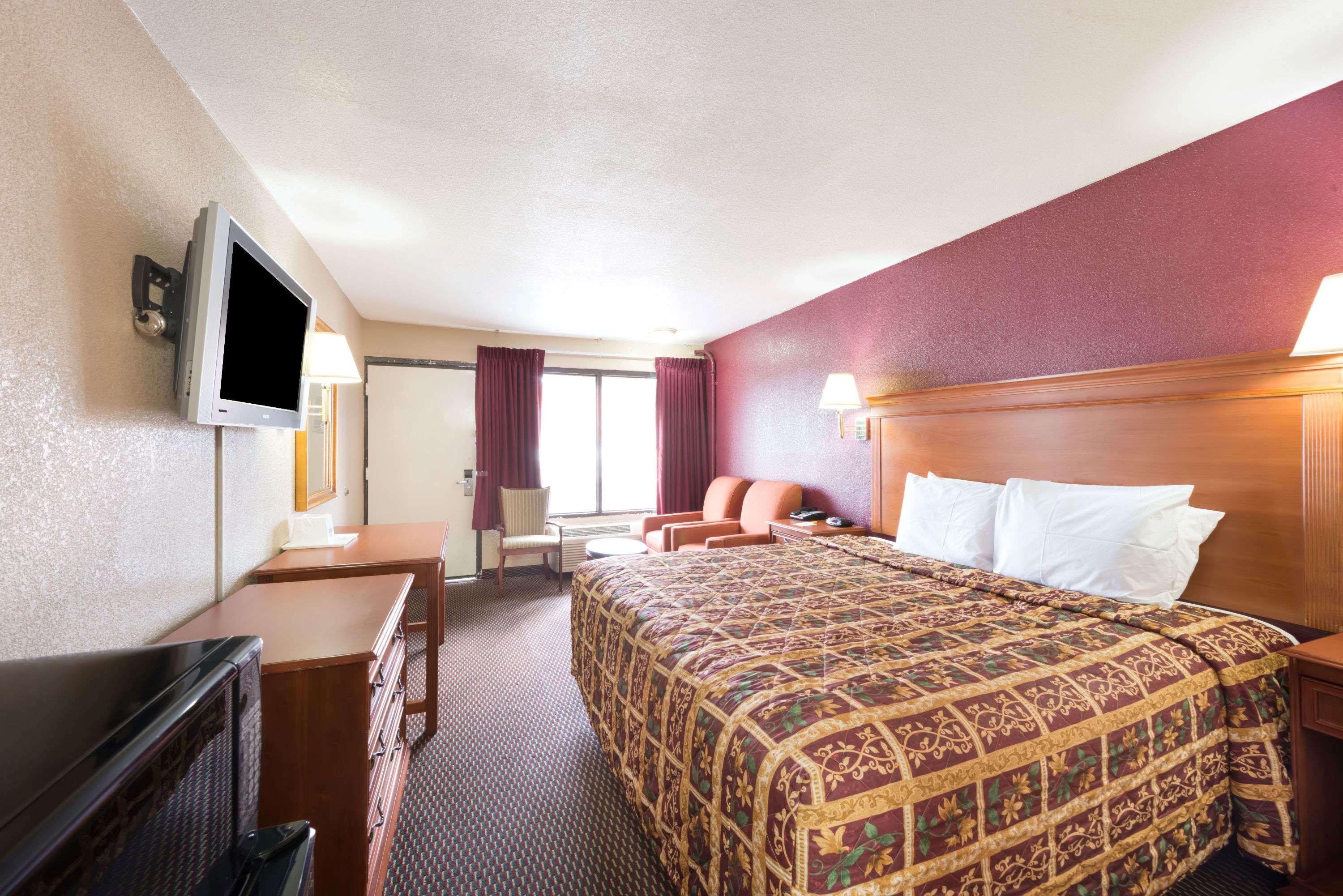 Days Inn By Wyndham San Antonio Splashtown/Att Center Zewnętrze zdjęcie